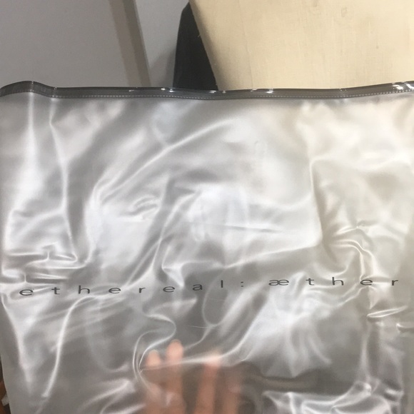 Ethereal winter puffer shoulder bag - Picture 6 of 6